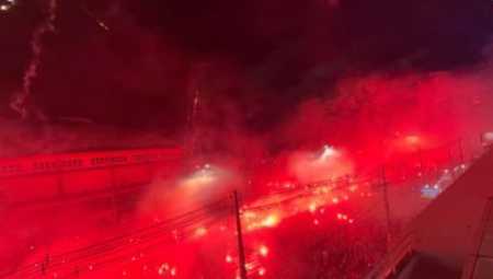 Torcida do Inter 'coloriu' as ruas ao redor do Beira-Rio