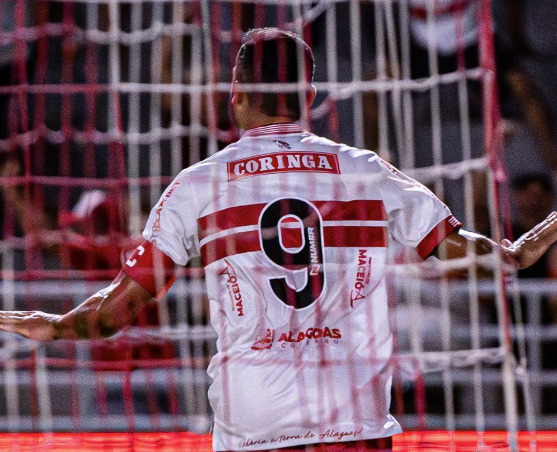 Ex-Cruzeiro marca, e CRB vence Vila Nova em casa pela Série B