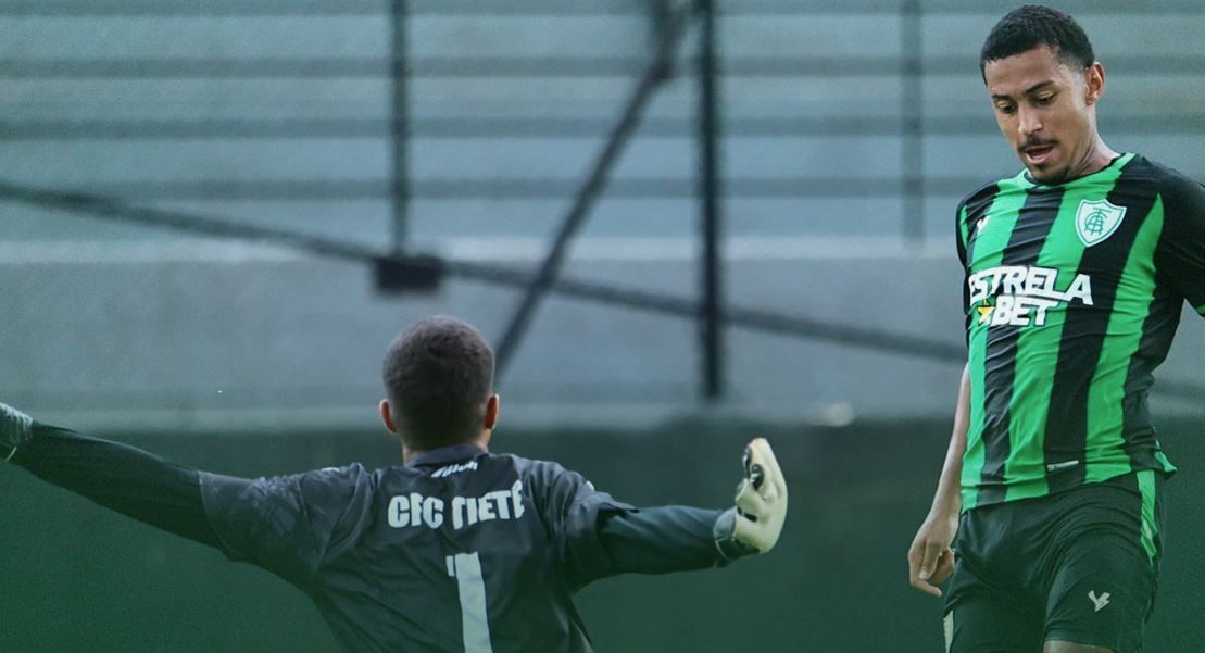 América leva gol de jogador sentado, empata com Comercial e segue na Copinha