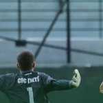 América leva gol de jogador sentado, empata com Comercial e segue na Copinha