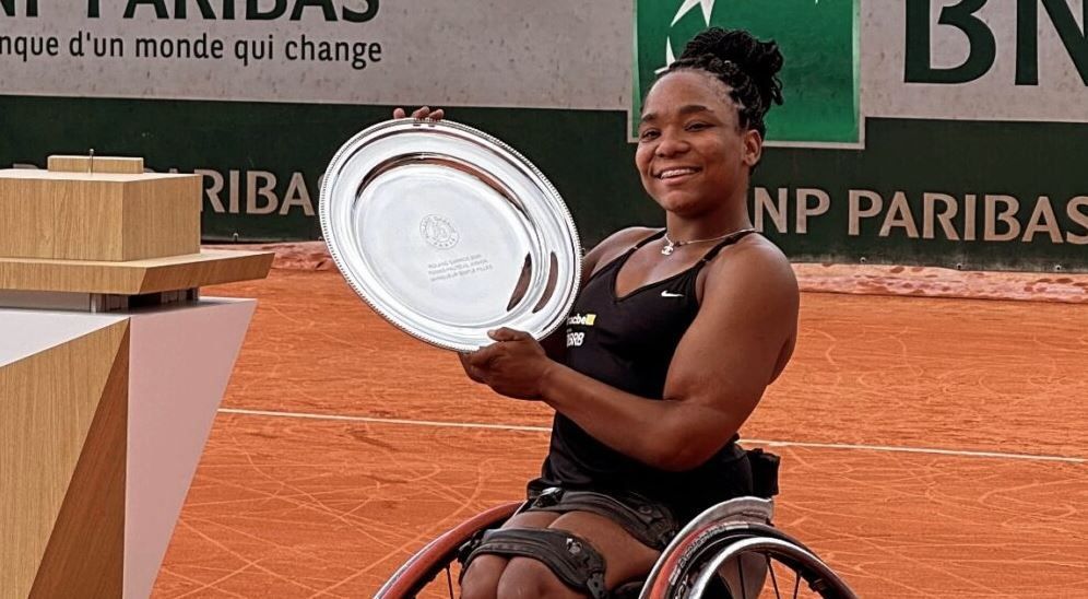 Tenista mineira vence ‘velha rival’ e conquista título de Roland Garros