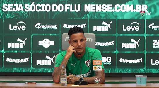 Guilherme Arana, do Fluminense, durante entrevista coletiva nesta segunda-feira (26)