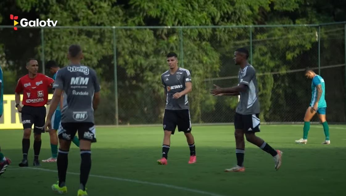 Atlético 2 x 0 Ipatinga: veja os gols de Vargas e Alisson no jogo-treino