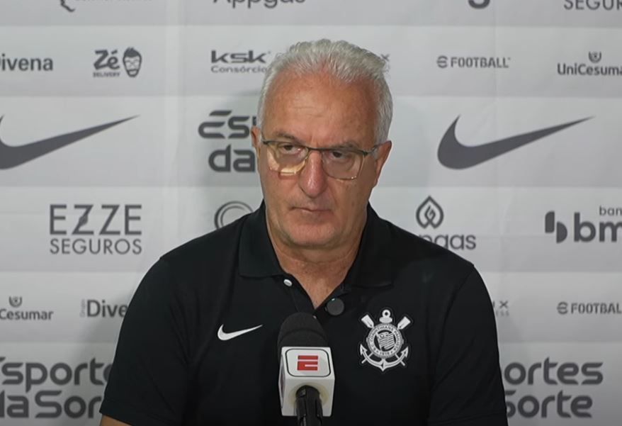 Dorival Jr. pede mais precisão ao ataque do Corinthians e elogia meia