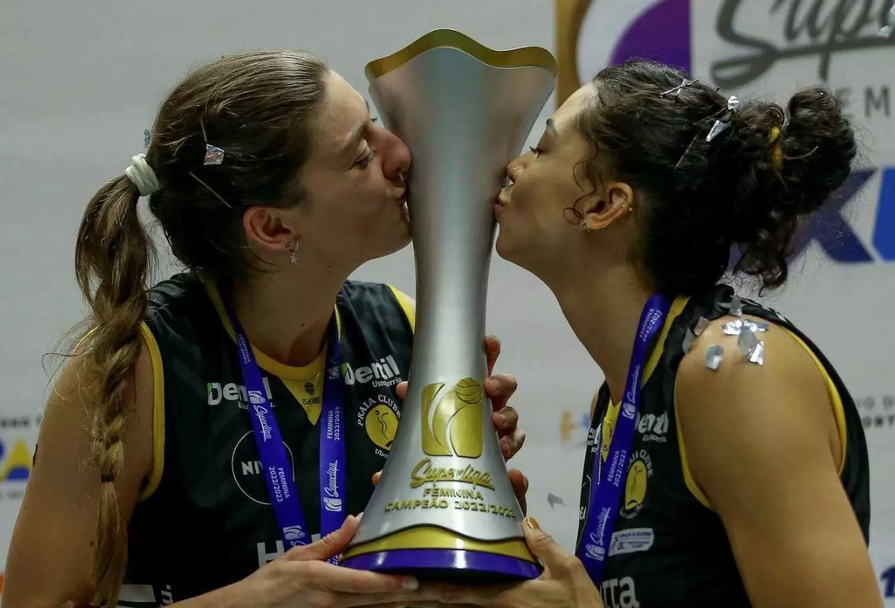 LOVB anuncia dupla campeã da Superliga Feminina de Vôlei pelo Praia Clube