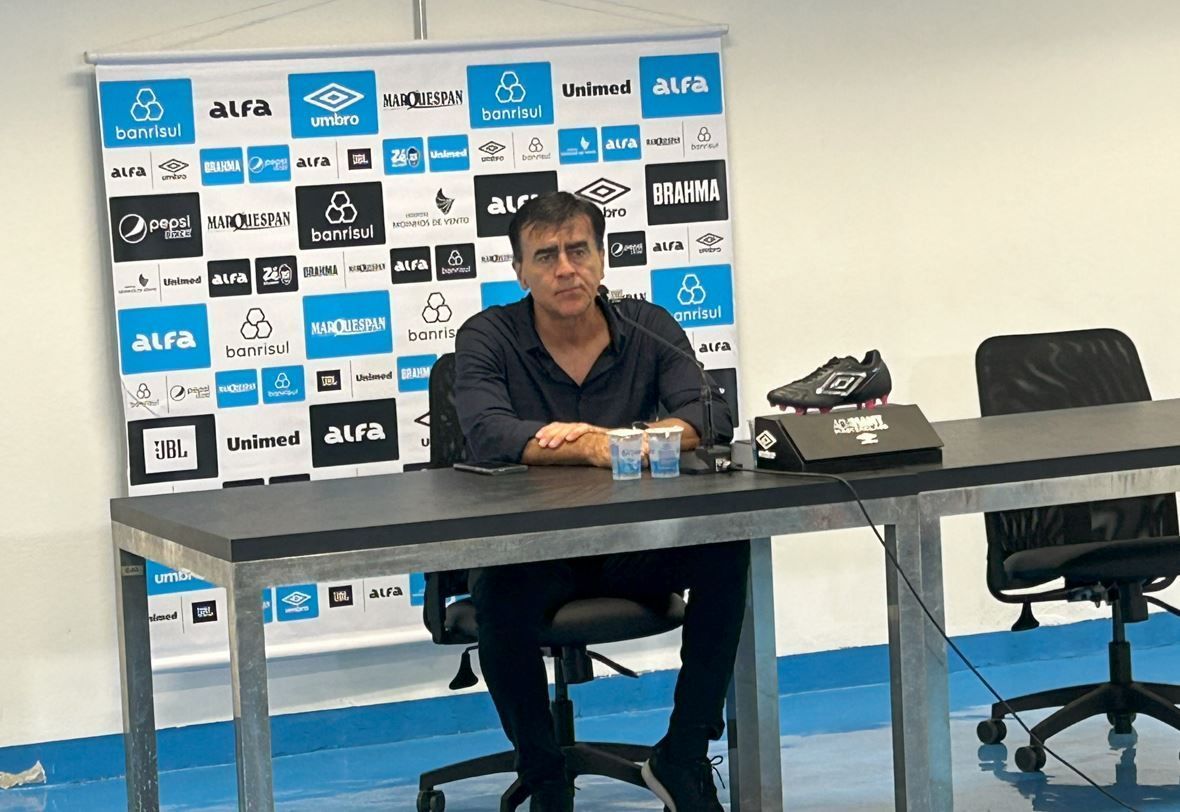 Quinteros exalta Volpi e manda recado sobre atuação do Grêmio contra o Atlético