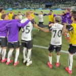 Jogadores do Corinthians ofendem Palmeiras após classificação: 'Tomar no c*'