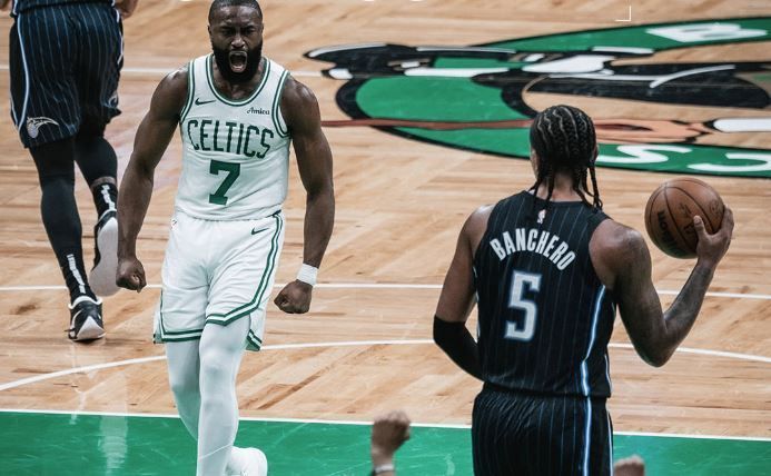 NBA: Boston Celtics vence Orlando Magic e abre vantagem no playoff