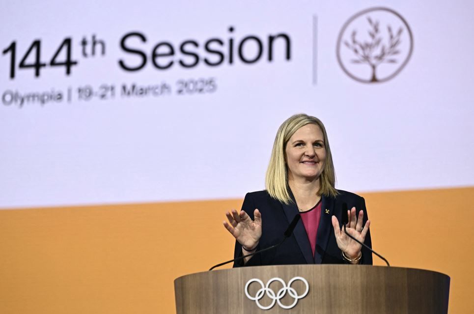 Kirsty Coventry vence eleição e será primeira mulher a presidir o COI