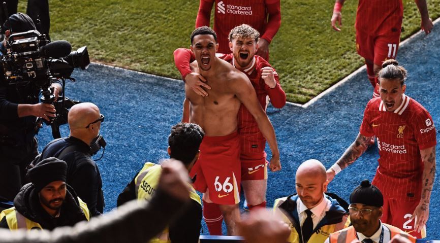 Liverpool vence, rebaixa o Leicester e pode garantir título inglês nesta quarta-feira (23)