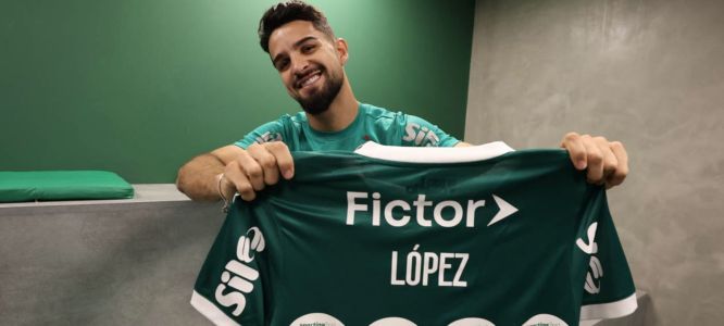 Flaco López renovou contrato com o Palmeiras