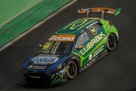 Felipe Massa, da TMG Racing, durante atividade em Cascável