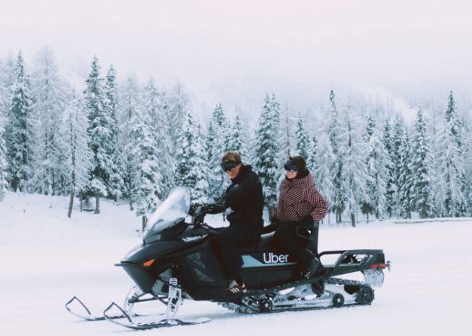 'Uber Snowmobile': confira o passeio de moto de neve durante a Olimpíada de Inverno