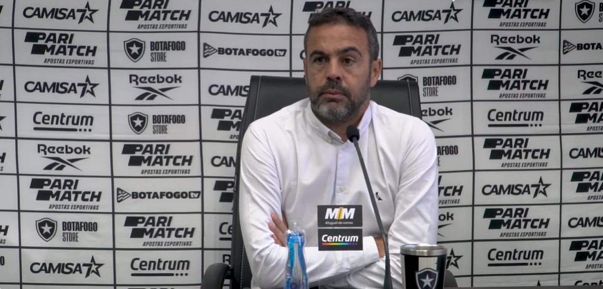 Artur Jorge aponta o que causou derrota do Botafogo para o Juventude