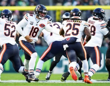 Chicago Bears dominou e venceu o Philadelphia Eagles nesta sexta-feira (28)