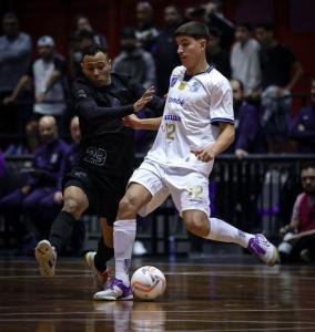 Minas e Corinthians se enfrentaram nesta segunda-feira (14) em São Paulo