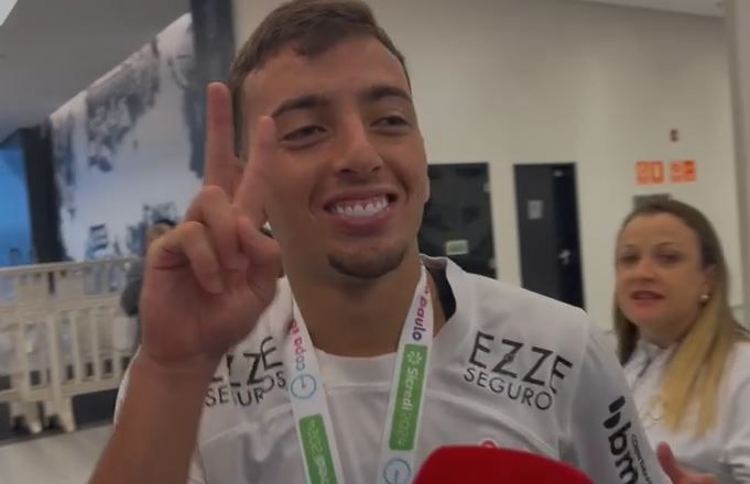 Jogador do Corinthians provoca jogadores do Cruzeiro após título da Copinha