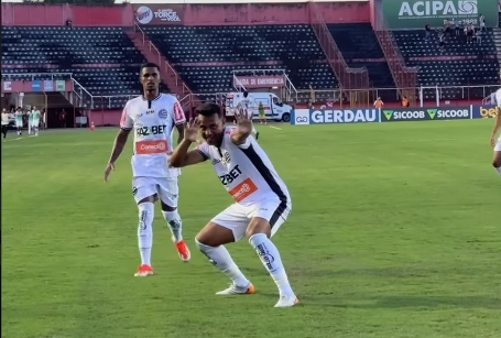 Com gol de ex-Cruzeiro, Athletic bate Pouso Alegre na estreia do Mineiro