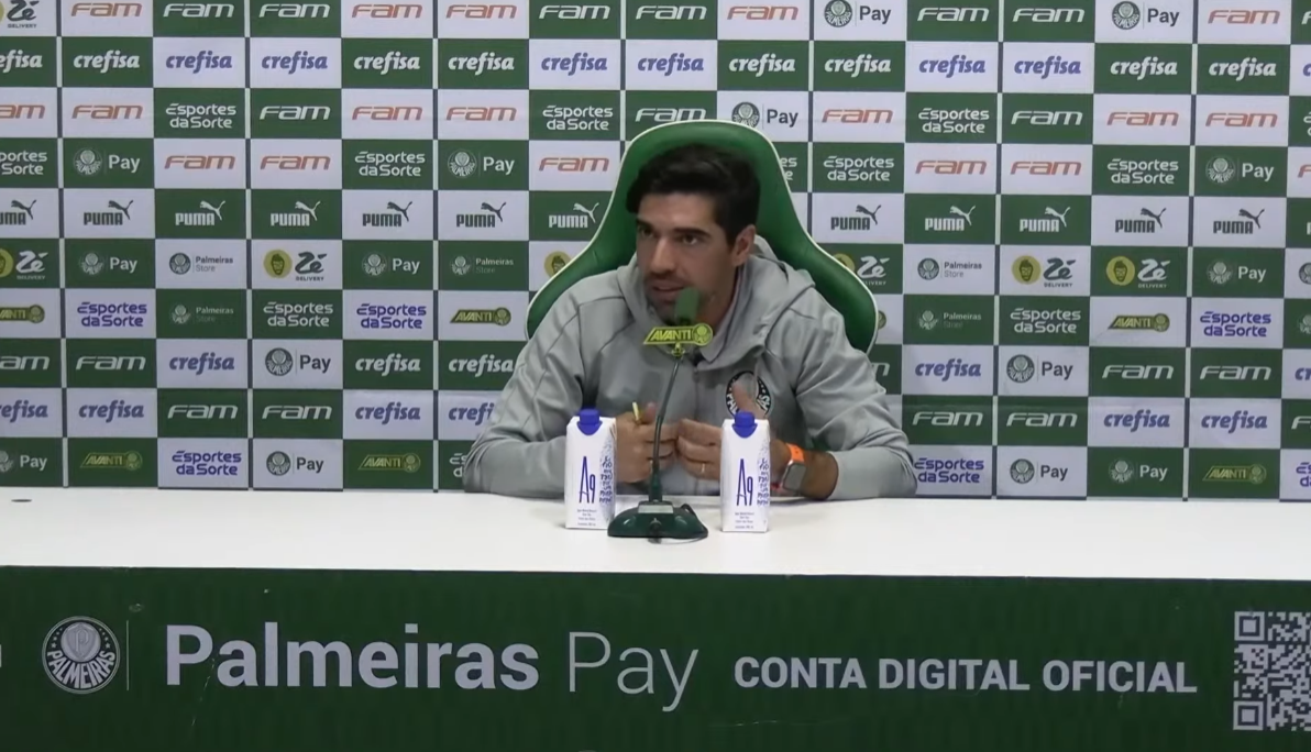 Abel Ferreira se irrita com pergunta e diz: ‘Tenho que dar satisfação a três mulheres só’