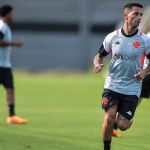 Com dois retornos, Vasco divulga lista de relacionados