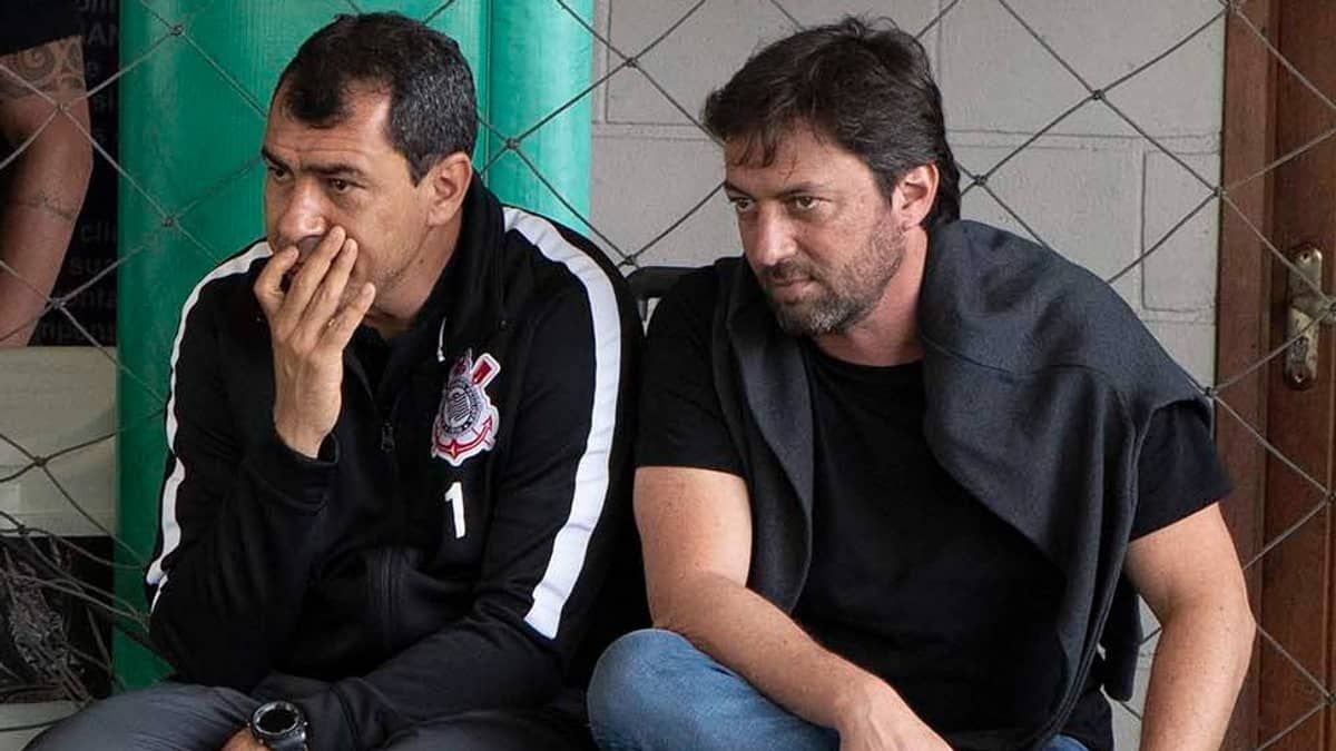 Carille propõe volta do ‘DNA' no Corinthians após período sem títulos