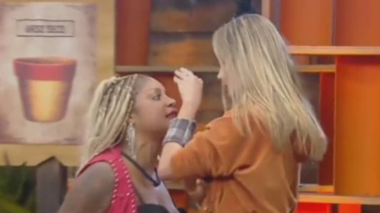 Cariúcha confronta Rachel em dinâmica