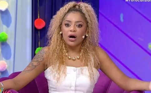 Cariúcha contou sobre um processo movido por Alexandre contra ela na Justiça