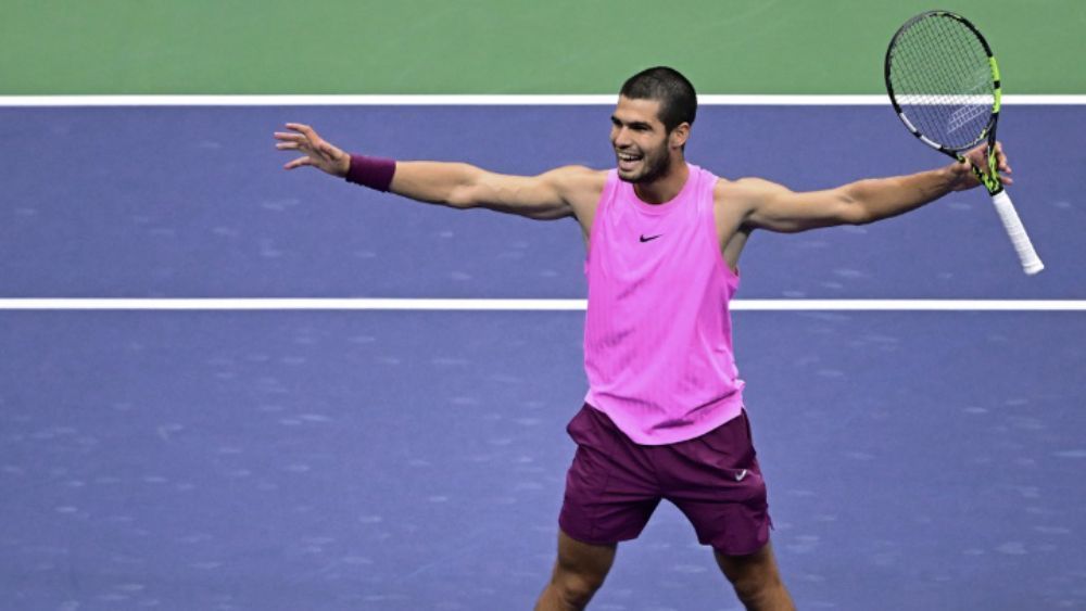 Alcaraz vence Sinner, conquista US Open e retoma posto de número 1 do mundo
