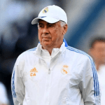 Ancelotti prevê clássico difícil e desdenha de provocações: 'Não entendo tuíte'