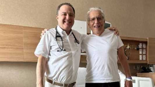 Carlos Alberto de Nóbrega posta foto ao lado do Dr. Roberto Kalil