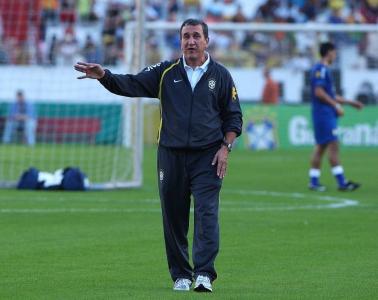 Carlos Alberto Parreira foi técnico da Seleção Brasileira em duas Copas do Mundo: 1994 e 2006