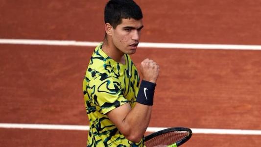 Carlos Alcaraz defende título em Barcelona