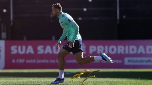 Carlos Augusto deve substituir Arana na lateral da Seleção