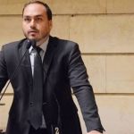 Carlos Bolsonaro diz que vai deixar de comandar redes sociais do pai