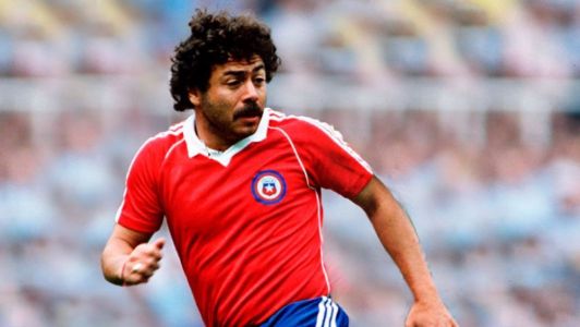 Carlos Caszely foi o primeiro jogador a receber um cartão vermelho em Copas do Mundo