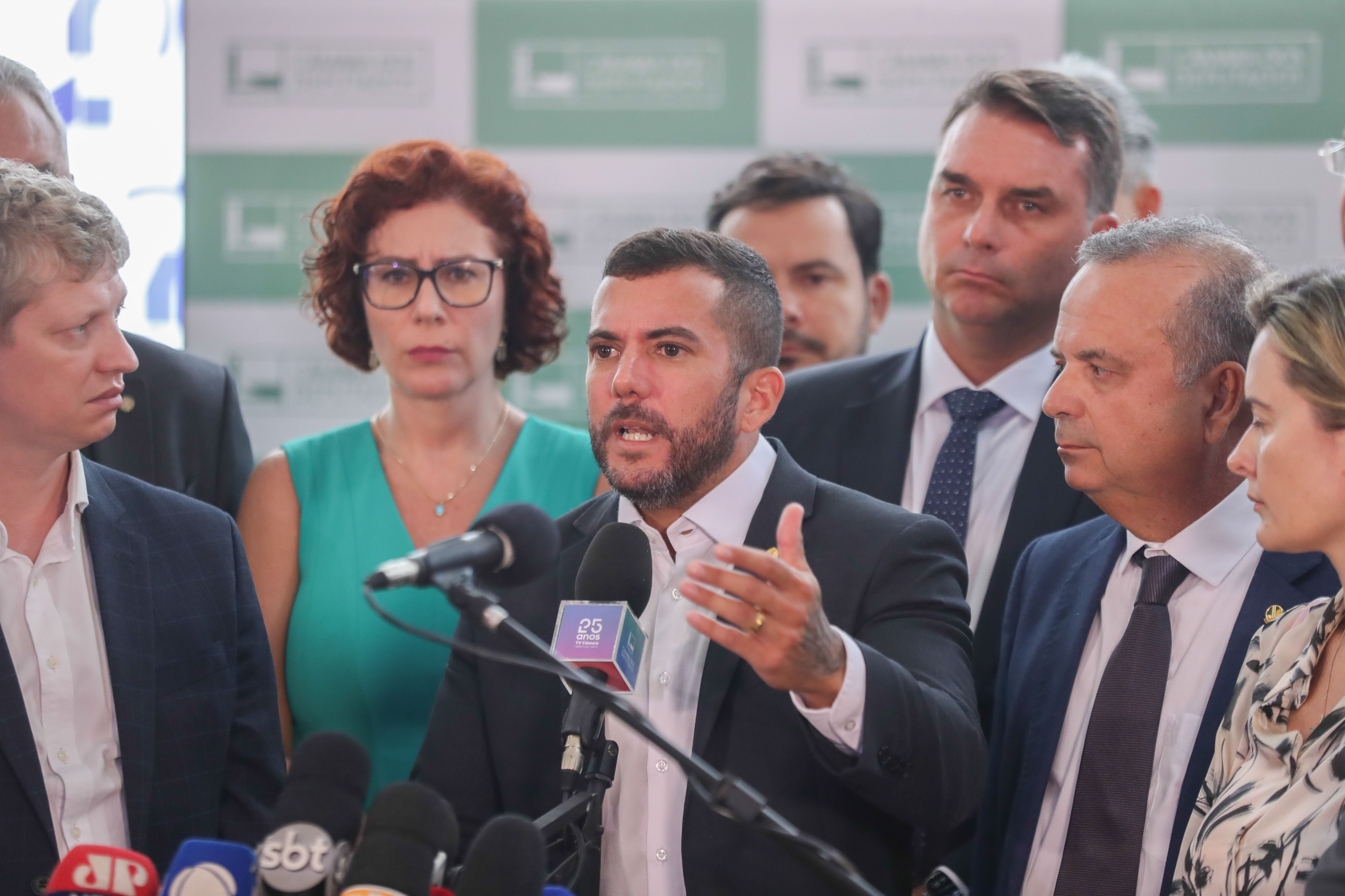 Oposição cobra Lira e Pacheco por ofensiva contra 'excessos' do STF após operação da PF que mirou Jordy