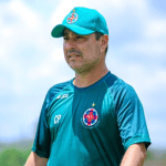 Ipatinga demite técnico Carlos Pimentel após começo ruim no Campeonato Mineiro