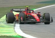 Com dobradinha da Ferrari, Sainz lidera único treino livre da F1 em Interlagos