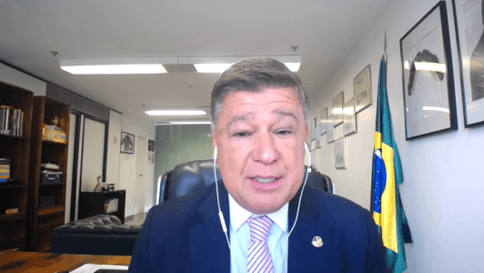 Viana em entrevista à Itatiaia