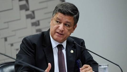 Carlos Viana é um dos três representantes de Minas no Senado