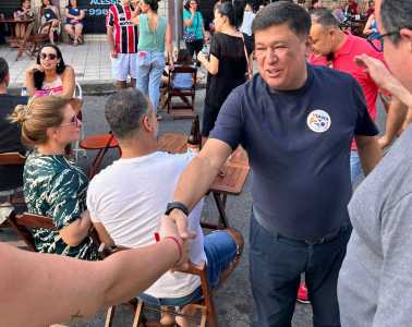 Foto mostra o candidato Carlos Viana