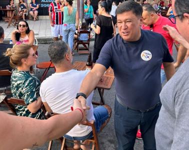 Foto mostra o candidato Carlos Viana