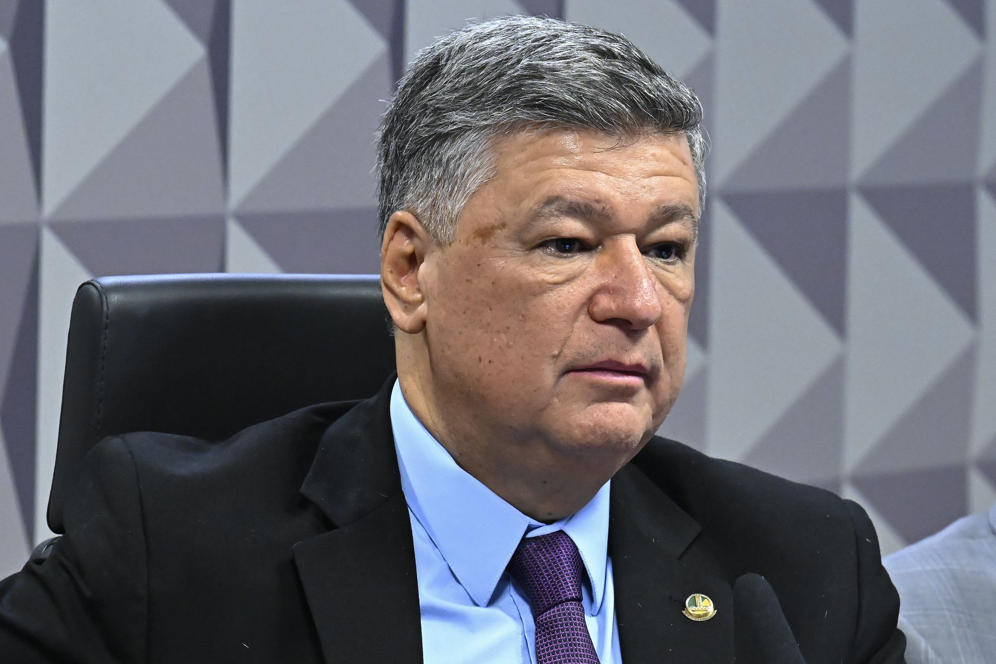 Senador Carlos Viana fará cirurgia no sábado (6) para tratar tumor no estômago