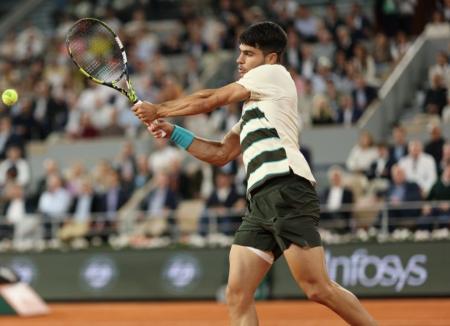 Alcaraz em vitória sobre Musetti na semi de Roland Garros 2025