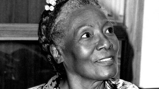 Carmen Costa popularizou marchinhas e sambas-canções, como a dolorida 'Eu Sou a Outra', de 1953