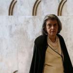 Cármen Lúcia assume o comando do TSE nesta segunda e enfrenta como desafios IA e fake news