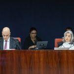 Em resposta a Fux, Dino e Moraes fazem repetidos apartes em voto de Cármen Lúcia