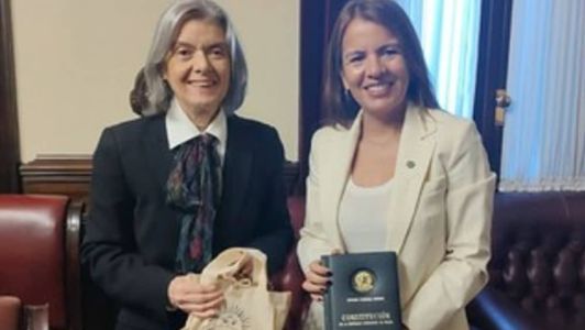 Cármen Lúcia vai à Argentina para acompanhar votação neste domingo (22) como observadora