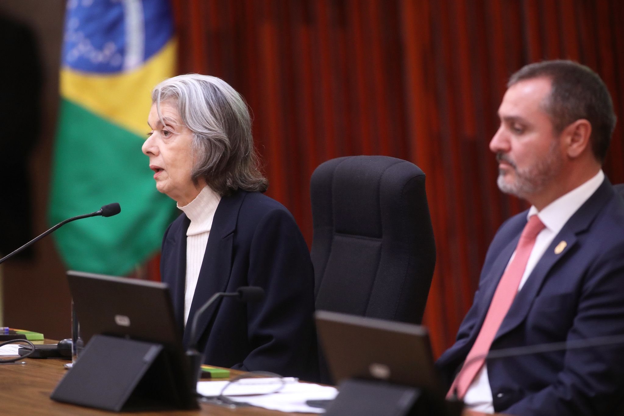 Cármen Lúcia alerta para risco da desinformação e da IA nas eleições de outubro