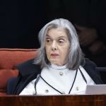 STF deve manter vigilância constante da democracia, diz Cármen Lúcia